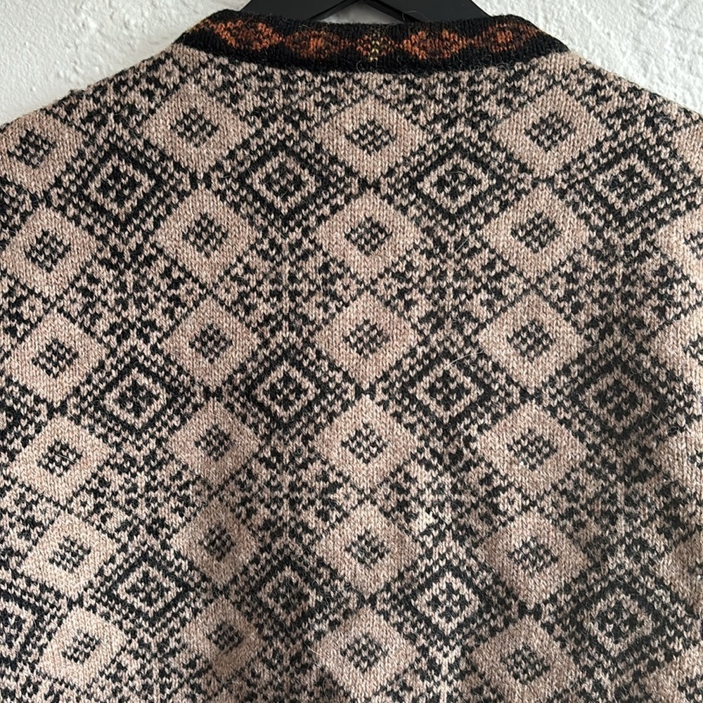 Cambridge Dry Goods 100% wool knit long sleeve crew neck cardigan sweater - Picture 7 of 9